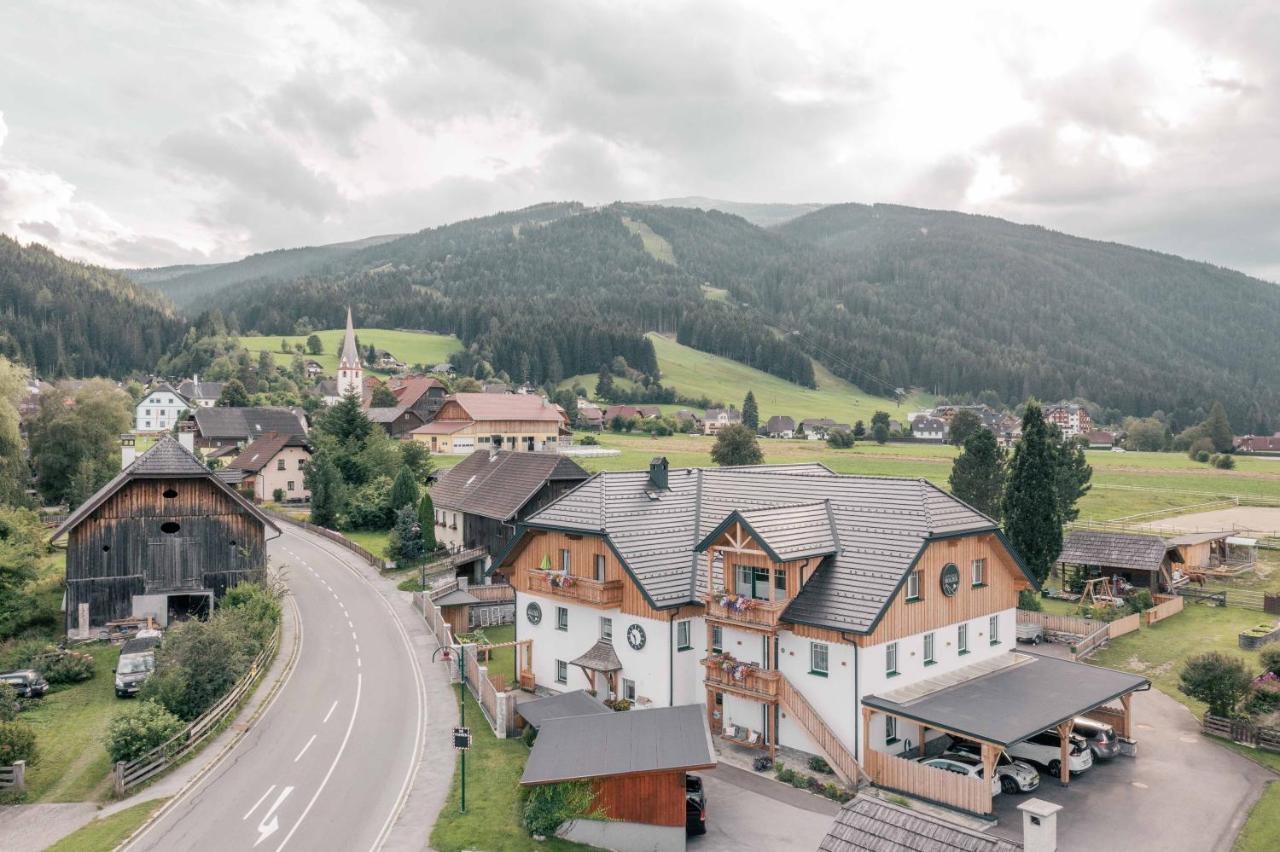 Landhaus Holzer Санкт Маргаретен им Лунгау Екстериор снимка